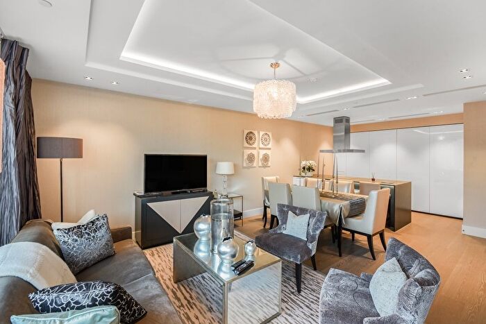 3 Bedroom Flat To Rent In Radnor Terrace, London, W14