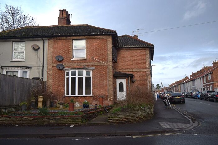 2 Bedroom Flat To Rent In Wembdon Road, Bridgwater, Somerset, TA6