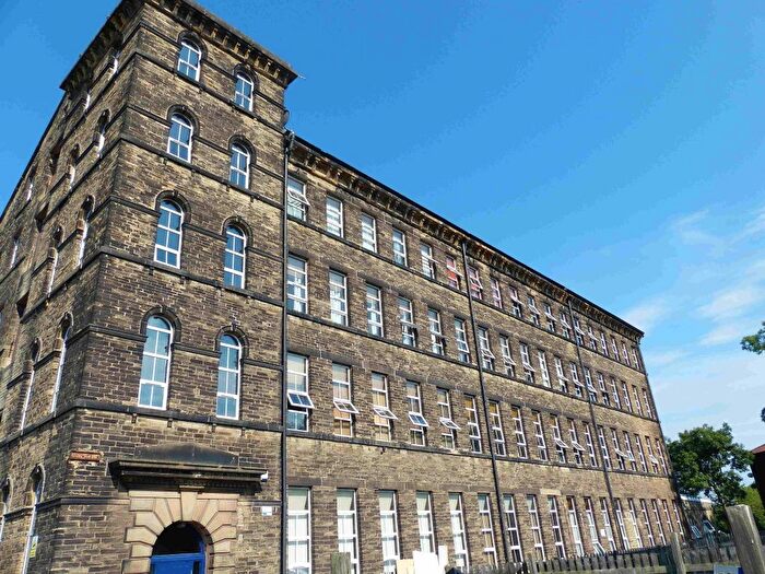2 Bedroom Flat To Rent In Waterfield Mill, Balme Road, Cleckheaton, BD19