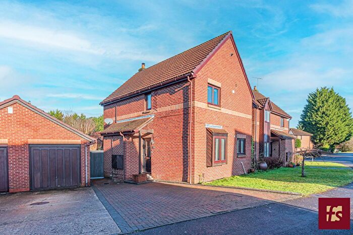 3 Bedroom Detached House For Sale In Merryman Drive, Crowthorne, RG45