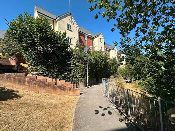 2 Bedroom Flat For Sale In Providence Court, Frome, BA11