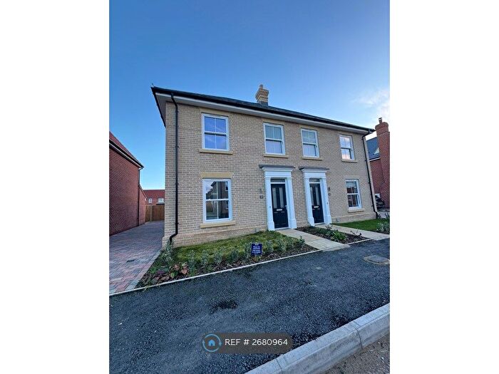 3 Bedroom Semi Detached House To Rent In Rose Fields, Manningtree, CO11
