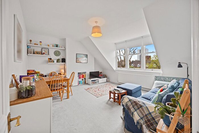 2 Bedroom Flat To Rent In Lambolle Road, Belsize Park, NW3