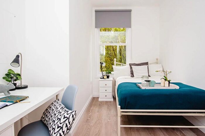 5 Bedroom Property To Rent In Lister Gate, City Centre, Nottingham, NG1