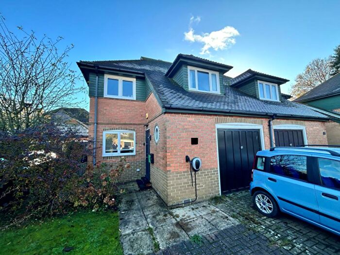 3 Bedroom Semi-Detached House To Rent In Harvest Green, Newbury, RG14