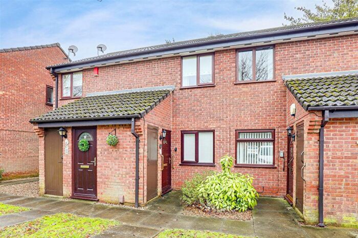 2 Bedroom Property For Sale In Brookdale Court, Nottingham, NG5