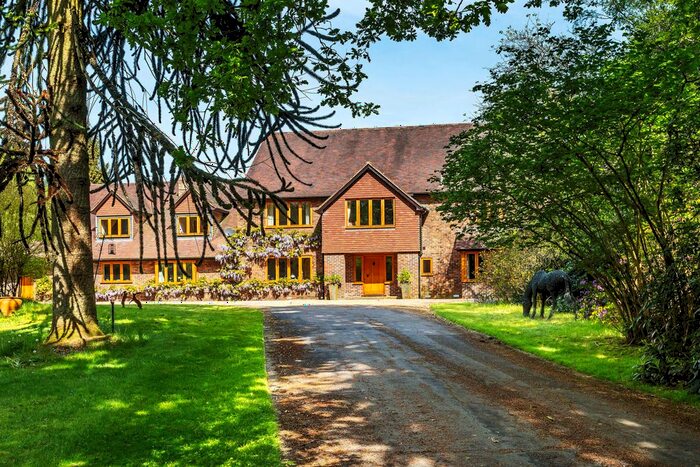 7 Bedroom Detached House For Sale In London Road, Hill Brow, Petersfield, Hants, GU31