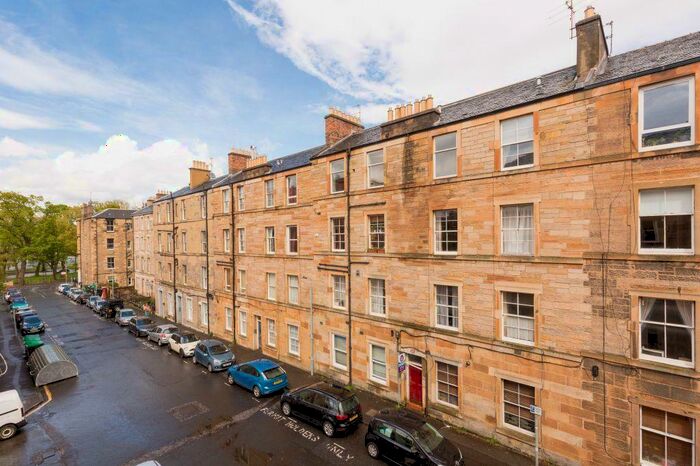 2 Bedroom Flat To Rent In Moncrieff Terrace, Newington, Edinburgh, EH9