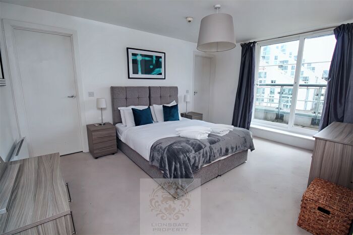 3 Bedroom Flat To Rent In Point Pleasant, Wandsworth, SW18