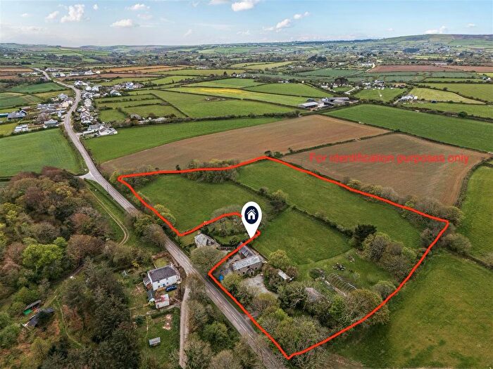 5 Bedroom Barn Conversion For Sale In Barn Conversion Set Within Generous Grounds, Crowntown, TR13