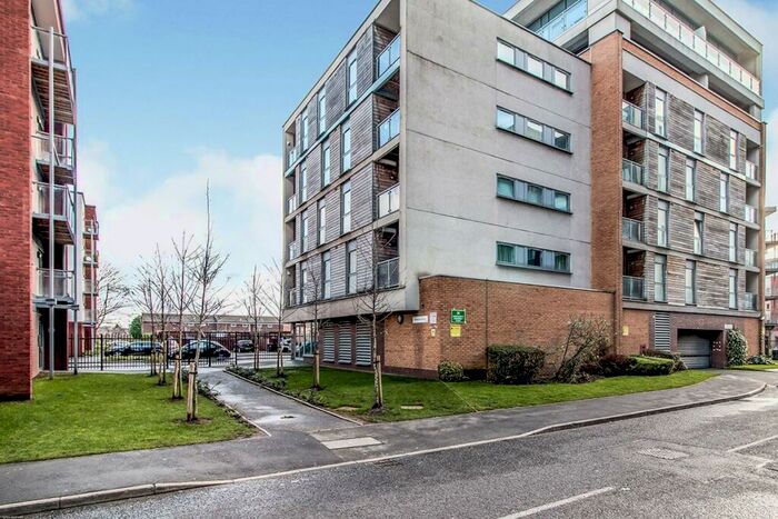 2 Bedroom Apartment To Rent In Elmira Way, Salford, M5