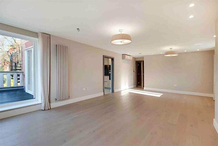 2 Bedroom Apartment To Rent In Fitzjohns Avenue, London, NW3