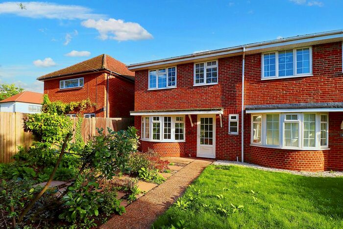 3 Bedroom End Of Terrace House To Rent In Rydens Park, Walton-On-Thames, KT12