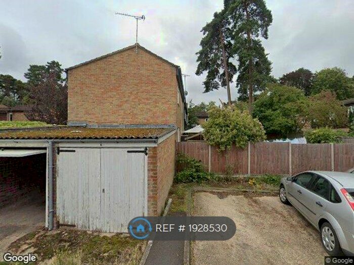 3 Bedroom End Of Terrace House To Rent In Bywood, Bracknell, RG12