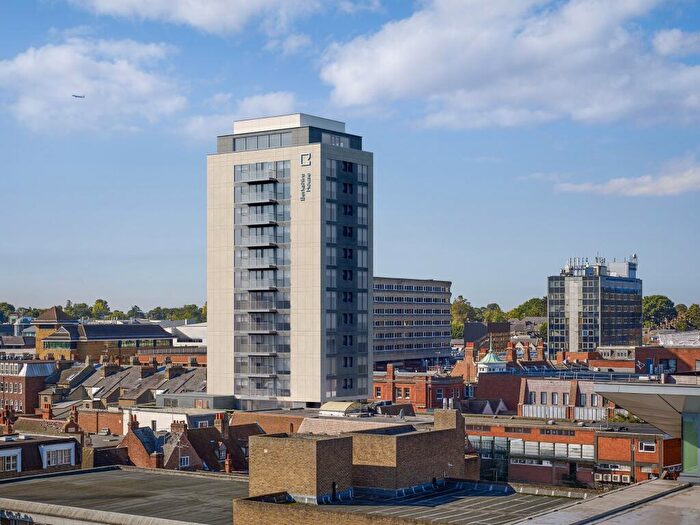 1 Bedroom Apartment To Rent In Queen Street, Maidenhead, SL6