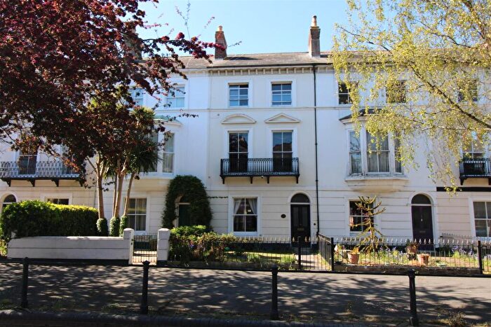 5 Bedroom House For Sale In Carisbrooke Road, Newport, PO30