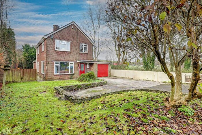 3 Bedroom Detached House For Sale In Winterborne Stickland, Winterborne Stickland, DT11