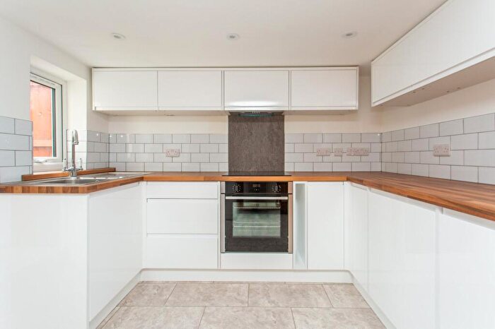 3 Bedroom End Of Terrace House For Sale In Primrose Road, Dover, CT17
