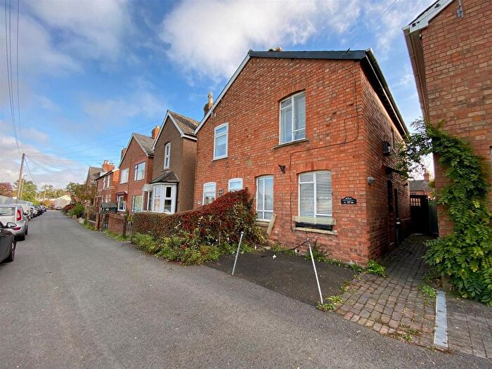 2 Bedroom End Of Terrace House For Sale In Dukes Way, Malvern, WR14