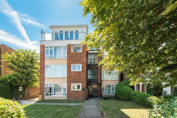 Studio For Sale In Kendal Court, North Chingford, E4