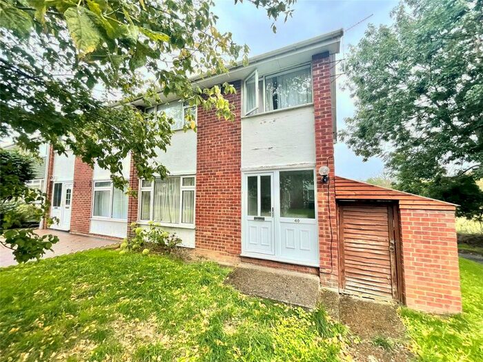 3 Bedroom Semi-Detached House To Rent In Tallis Lane, Reading, Berkshire, RG30