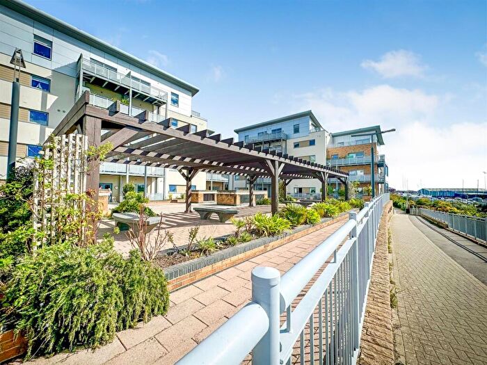 2 Bedroom Apartment To Rent In Norton Way, Poole, BH15