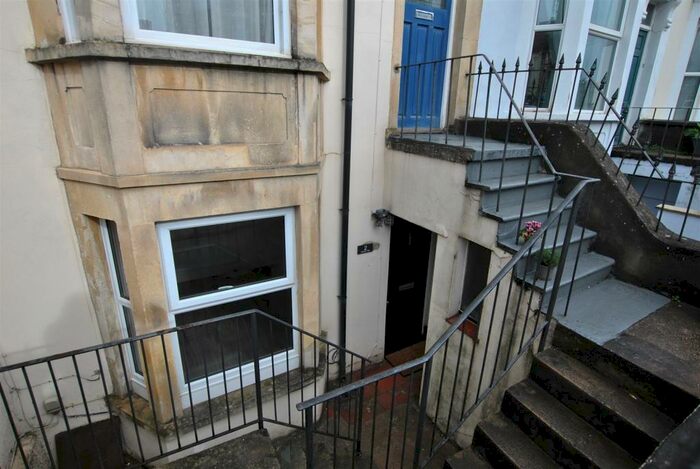 1 Bedroom Flat To Rent In Bathwell Road, Totterdown, Bristol, BS4