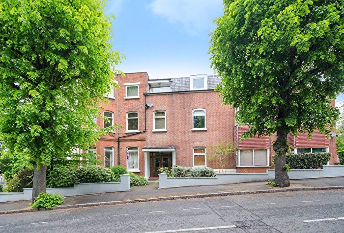 2 Bedroom Flat For Sale In Montpelier Road, Ealing, London, W5