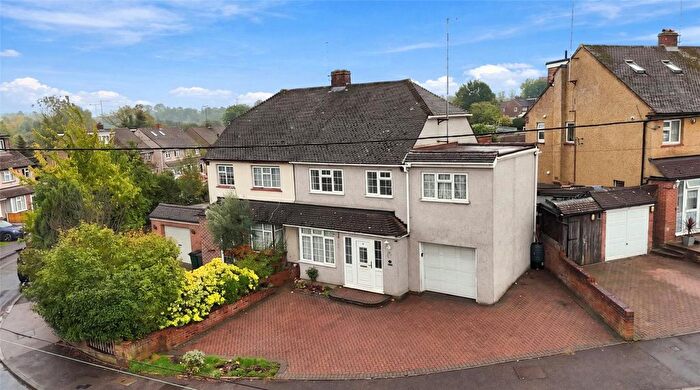 4 Bedroom Semi Detached House For Sale In Longmarsh View, Sutton At Hone, Dartford, DA4