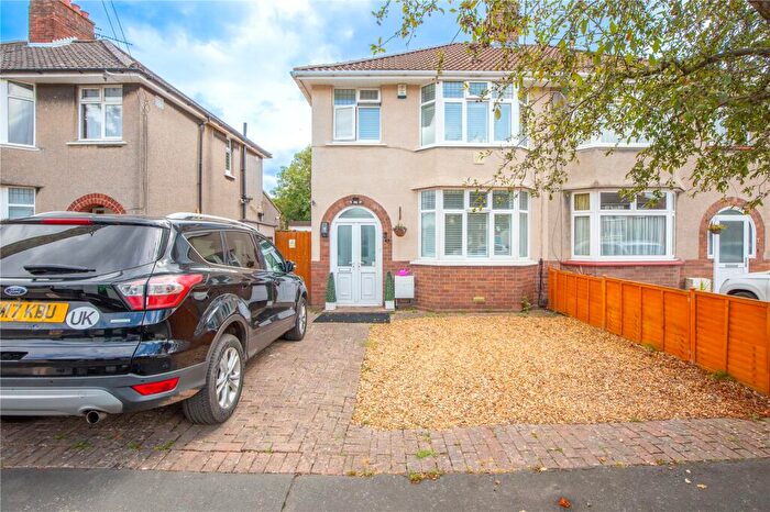 3 Bedroom Semi Detached House For Sale In Alderton Road, Bristol, BS7