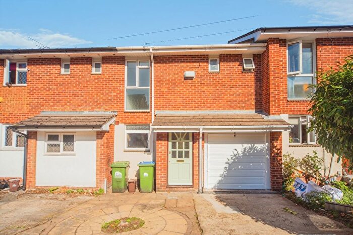 3 Bedroom Detached House For Sale In Bracken Lane, Southampton, Hampshire, SO16