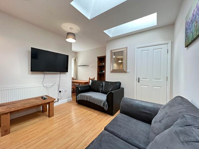 4 Bedroom Apartment To Rent In B Pierrepont Road, West Bridgford, Nottingham, NG2