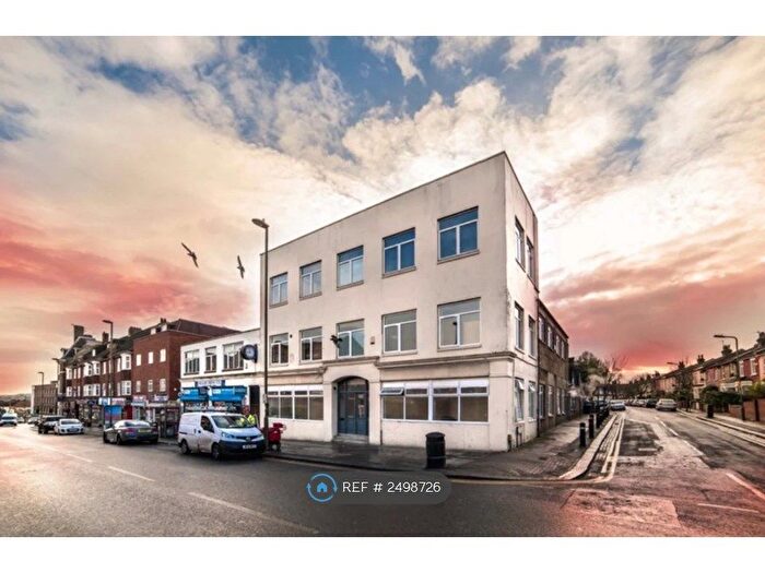 Studio To Rent In Church Road, London, NW4