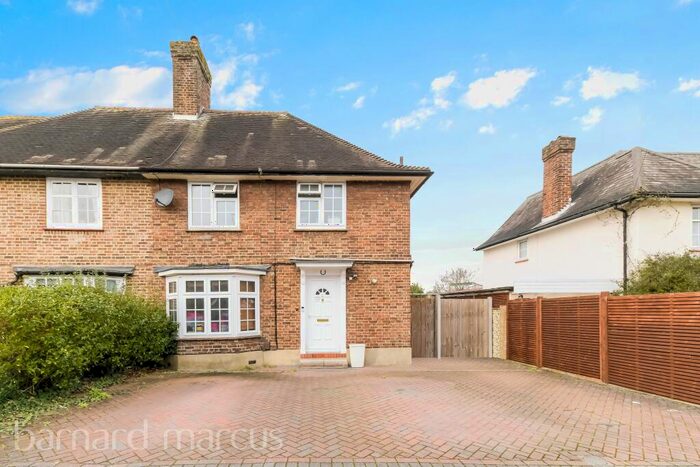 3 Bedroom House To Rent In Laburnum Grove, New Malden, KT3