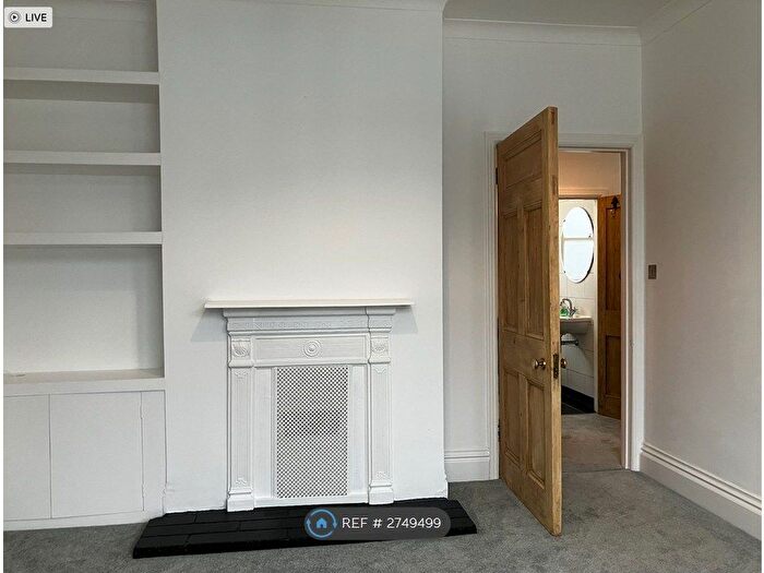 1 Bedroom Flat To Rent In Grantham Road, Brighton, BN1