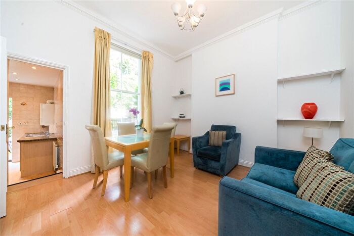 2 Bedroom Flat To Rent In Cambridge Gardens, London, W10
