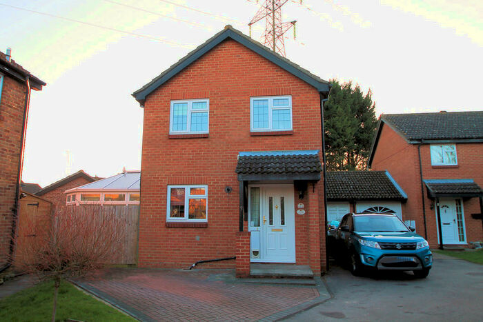 3 Bedroom Link Detached House To Rent In Whitestone Close, Lower Earley, RG6