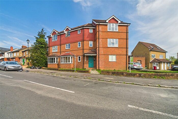 2 Bedroom Flat To Rent In Alpha Street South, Slough, Berkshire, SL1