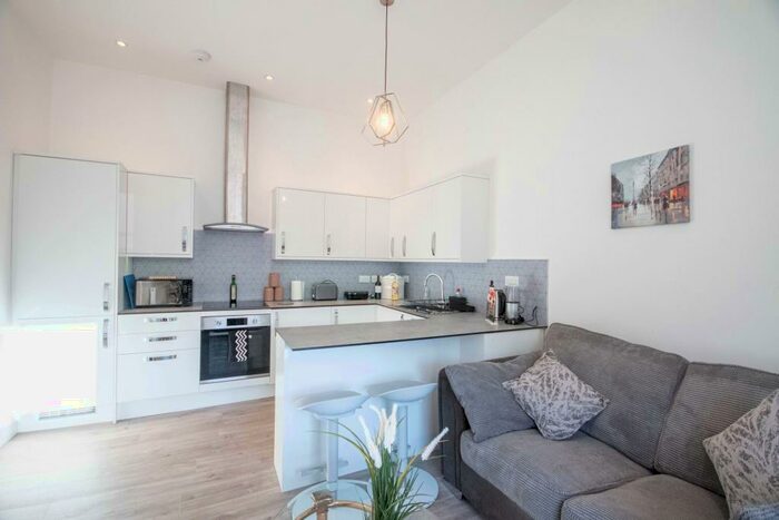 2 Bedroom Flat To Rent In Montgomery Street Edinburgh United Kingdom, EH7