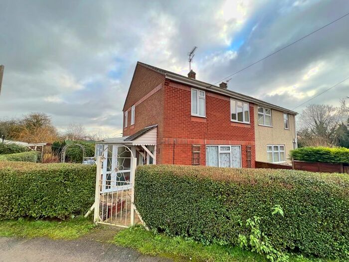 3 Bedroom Semi-Detached House To Rent In The Close, Woolsthorpe By Colsterworth, Grantham NG33