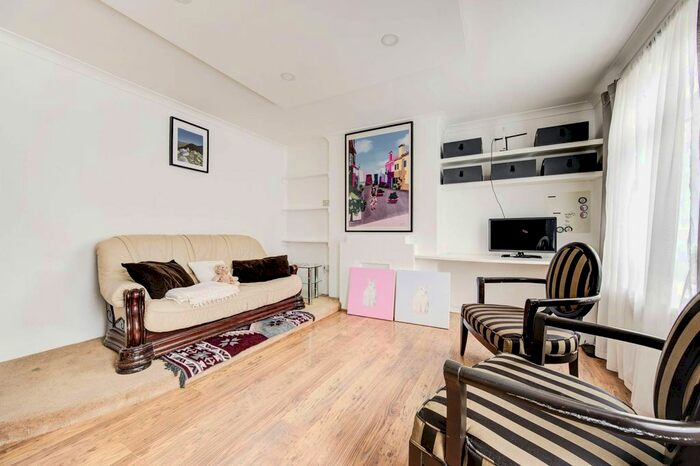 2 Bedroom Flat To Rent In Wyfold Road, Munster Village, London, SW6
