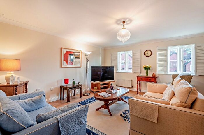 3 Bedroom Detached House For Sale In Amherst Place, Sevenoaks, Kent, TN13