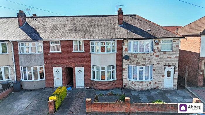 3 Bedroom Terraced House For Sale In Burnham Drive, Leicester, LE4