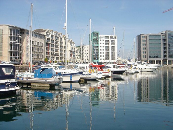 2 Bedroom Flat For Sale In Harbour Avenue, Pinnacle Quay, PL4