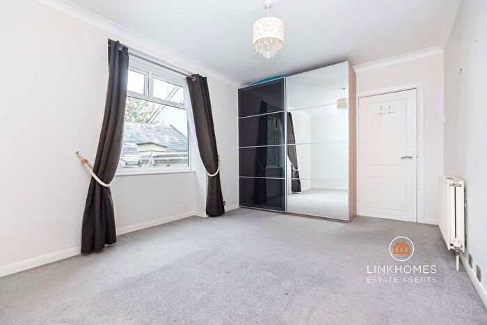 1 Bedroom Flat For Sale In Courtenay Road, Poole, BH14