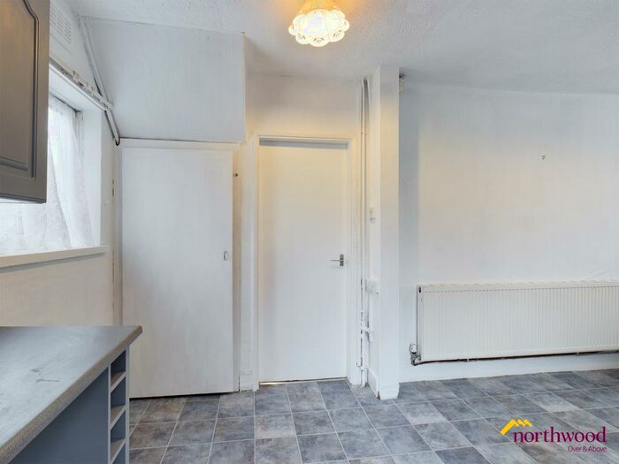 2 Bedroom Semi-Detached House To Rent In Wellfield Road, Bentilee, Stoke-on-Trent, ST2