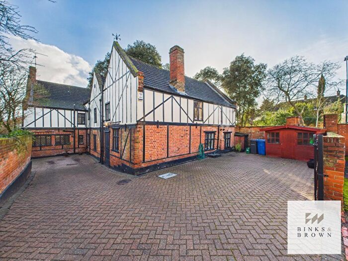 6 Bedroom Detached House For Sale In South Hill, Horndon On The Hill, SS17