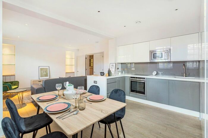 2 Bedroom Flat To Rent In Ashland Place, London, W1U