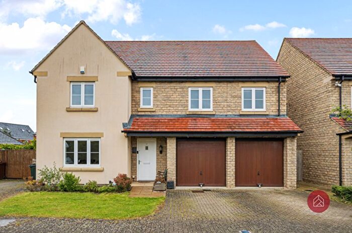 6 Bedroom Detached House To Rent In Kempton Close, Chesterton, Bicester, OX26