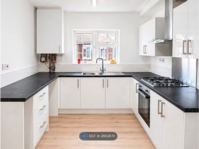 4 Bedroom Flat To Rent In Plashet Road, London, E13